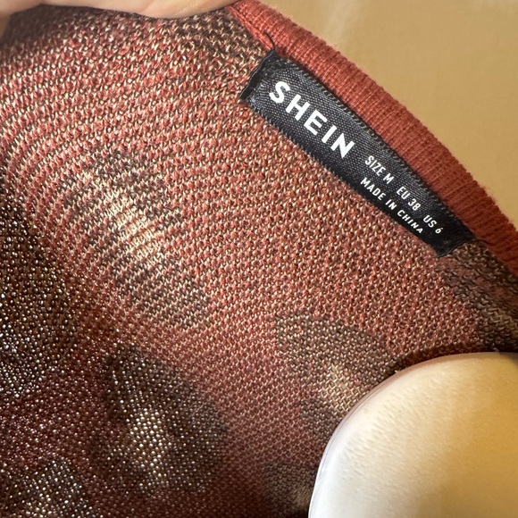 Rustic Red Leopard Fall Cardigan with Pockets! Size Medium - Picture 6 of 6